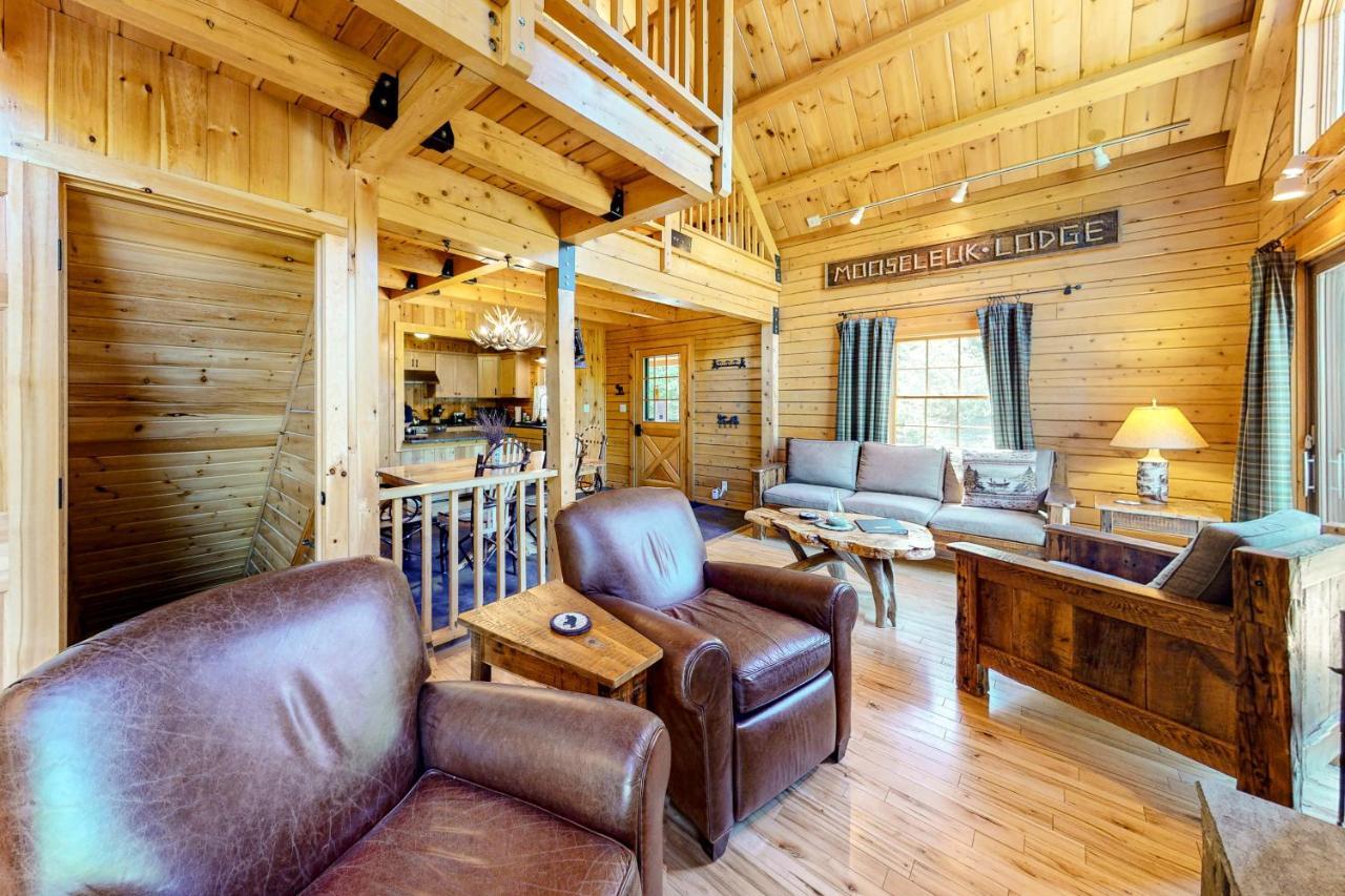 Mooseleuk Lodge The Highlands Екстер'єр фото