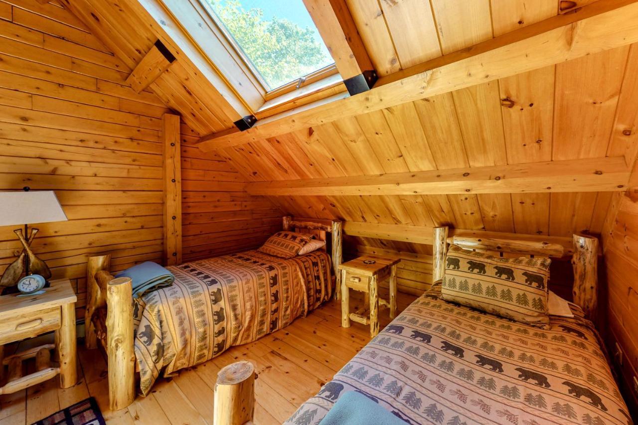 Mooseleuk Lodge The Highlands Екстер'єр фото