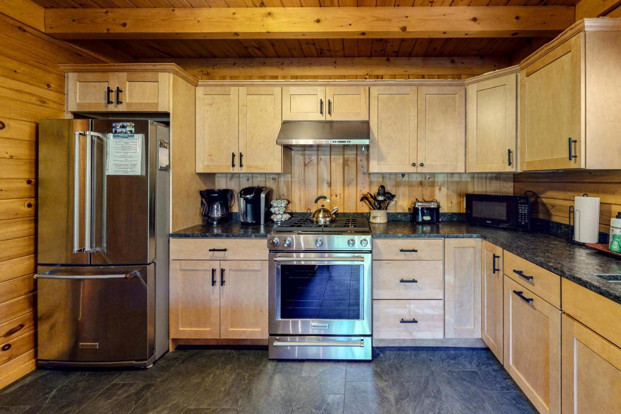 Mooseleuk Lodge The Highlands Екстер'єр фото